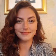 Elaine Bee (@2L82dParty)