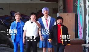 《error自肥企画》極刑大懲罰 肥仔圓球射阿dee下體 prev next 【明報專訊】由error主持的viutv節目《error自肥企画》周一（3日）首播，第一集內容有二創《新世紀福音戰士》歌曲、大玩cosplay、炸爆viutv吉祥物sound bear等，惹來網民洗版討論。 Qaxm30wub8enum