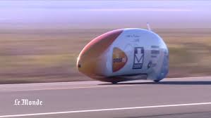Conçu par l'ingénieur arnold neracher, l'engin est ainsi équipé d'un. Record Du Monde De Vitesse A Velo Video Dailymotion