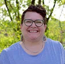 Karrie Helton's Instagram, Twitter & Facebook