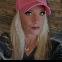 100+ "Stephanie Golden" profiles