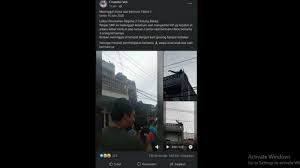 Banyaknya anime stuck hp jatuh yang bermuncukan dimedia sosial membuat para pecinta anime sangat penasaran dengan keberadaanya, apalgi anime tersebut saat ini memiliki video yang viral tiktok. Viral Main Tiktok Berujung Maut Siswi Smp Kesetrum Saat Ambil Hp Jatuh Di Kabel Tewas Mengenaskan Tribun Kaltim