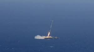 It is the third unsuccessful launch attempt for the falcon 1 rocket, built by private space firm spacex. Spacex Rocket Explodes After Launch Cnn Video