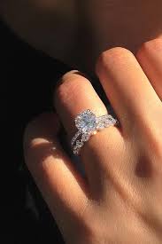 Diamond Wedding Rings Are The Big Dream Of Any Girl All Females Prefer A Differ Beautiful Wedding Rings Diamonds Elegant Wedding Rings Yellow Engagement Rings