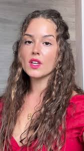 La Reina del Brillo: Kitty y su Mundo Brillante