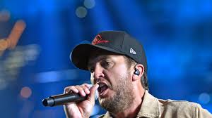 Luke bryan tabs, chords, guitar, bass, ukulele chords, power tabs and guitar pro tabs including what country is, we rode in trucks, the car in front of me, you make me want to, way way back. Country Star Luke Bryan To Perform At Wells Fargo Arena In Des Moines