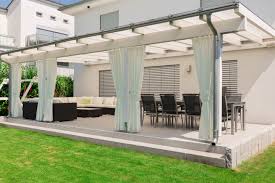 Outdoor Vorhange Wetterfest Fertigen Wir Nach Mass Mit Gardinenband Osen Oder Schlaufen Eine Veranda Bauen Uberdachung Garten Terrassenuberdachung