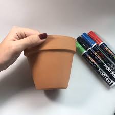 Easy Terra Cotta Pot Painting Video Painted Terra Cotta Pots Painted Pots Diy Clay Pot Crafts