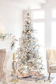 White christmas tree rose gold decorations ideas. 13 Amazingly Beautiful Christmas Tree Decorating Ideas Whatever Is Lovely By Lynne G Caine