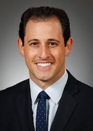 Giles R. Scuderi, MD, 1001 Franklin Ave, Rm 110, Garden City, NY 11530, US 