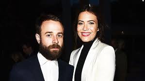 Mandy moore may have gotten married to taylor goldsmith back in november, but she still can't stop talking about her big day. Mandy Moore S Wedding Dress Gorgeous Marrying Taylor Goldsmith Hollywood Life