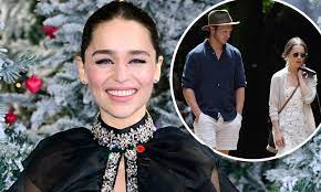 Check out her dating status and boyfriend list. Emilia Clarke Dating The Ex Boyfriend Of Mission Impossible Star Rebecca Ferguson Daily Mail Online