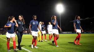 Pourvoyeuse d'excellentes audiences, l'épreuve reste l'événement le plus suivi à la télévision française avec 9 millions de téléspectateurs en moyenne en 2014. Tf1 Pourrait Rentabiliser La Coupe Du Monde Feminine De Football Les Echos