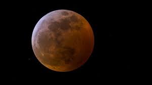 Larangan saat gerhana bulan menurut islam. Kelahiran Anak Setan Hingga Ramalan Kiamat 6 Mitos Gerhana Bulan Di Dunia Global Liputan6 Com