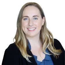 Jennifer Persinger's Instagram, Twitter & Facebook