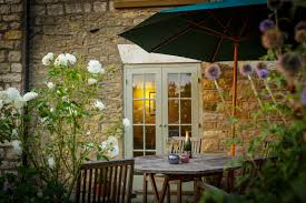 The romantic scenery and abundance of historical cities makes yorkshire the perfect holiday location and there's so much to see and do! A Luxury Yorkshire Country Cottage Awaits