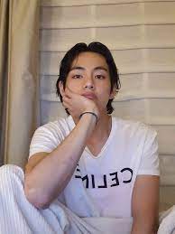 Wisha On Twitter V Weverse 200212 In 2020 Bts Taehyung Taehyung Kim Taehyung