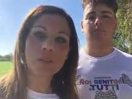 Terra dei Fuochi, le Mamme Coraggio in marcia tra i veleni