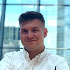 5 months in and all 8 are still here, I haven't scared them off yet😅 Feel  super lucky to be managing this team, all incredible individuals who have  worked super hard since