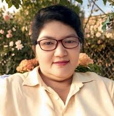 ANG BATA AT ANG MGA PAKO. Noong unang panahon, may isang batang may  napakainit na ulo. Binigyan siya ng kanyang ama ng isang bag ng mga pako at  sinabi: “Sa tuwing mawawala