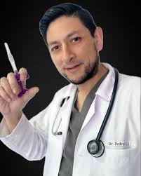 Soy el Dr. Pedro Li, médico cirujano especialista en estética soy parte del  equipo de la Clínica San Miguél, líder en cirugía plástica y estética en  nuestro país. Realizando los mejores y