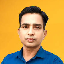 Should it be a few or a little friends in school?