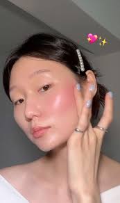 Charlotte Tilbury Beach Peach Glow