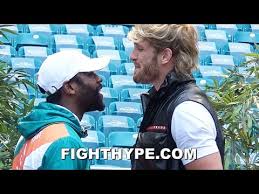What is floyd mayweather's boxing record? Floyd Mayweather Comes Face To Face With Logan Paul Huge Size Difference At First Official Face Off Youtube