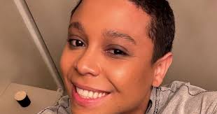 Não vemos muitas pessoas gays, pretas, alcançando esses lugares', diz Bruno  Matos, criador da Blogueirinha, após sucesso