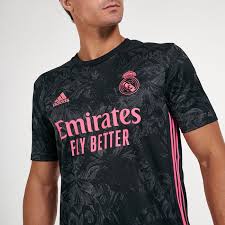 Join real madrid players sergio ramos, karim benzema, marcelo, marco asensio, sofia jakobsson, ivana, kenti robles, thaisa and misa as they tried on our new. Buy Adidas Men S Real Madrid Third Jersey 2020 21 In Kuwait Sss