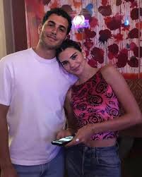 Kendall jenner's current boyfriend is an athlete, a professional basketball player who has been playing in the nba for the phoenix suns since 2015. Kardashians Jenners On Instagram Fai Kendall Kendalljenner Yourboyfai Kendall Kendall Jenner Outfits Kendall Style Kendall Jenner Style