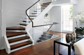 Untuk kamu yang ingin menambah ruangan ekstra tanpa perlu menambah luas bangunan, coba pertimbangkan tentang mezzanine. 6 Desain Tangga Rumah Mewah Kece Buat Rumah Masa Depanmu