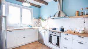 El blanco siempre ha estado muy presente en las cocinas. Cocina Rustica En Blanco Y Azul Muebles De Cocina