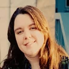 Shelly Hart's Instagram, Twitter & Facebook