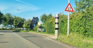 Ampelblitzer funktionieren mithilfe von kontaktschleifen, die unter der fahrbahn verbaut sind. L6sskpqpsfb 9m