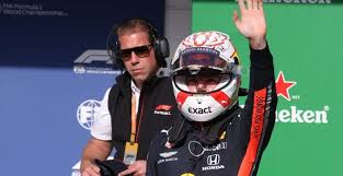 Vind fantastische aanbiedingen voor max verstappen helmet. Is This Max Verstappen S New Helmet Design For 2020