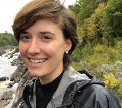 Karen Bergman's Instagram, Twitter & Facebook