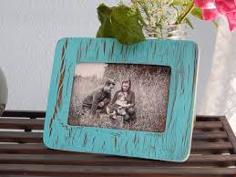 These diy picture frame ideas are perfect for people who want a prettier way to display family photos. 40 Diy Picture Frame Ideas For Personalized And Original Decors