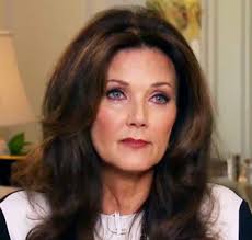 Lynda carter ретвитнул(а) john contratti. Lynda Carter Vergleichen Sie Die Korpergrosse Das Korpergewicht Die Korpermasse Mit Anderen Beruhmtheiten Stellameus