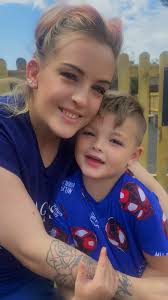 It's the freaking weekend I hope everybody has a beautiful and safe and  happy weekend so I'm looking at this video I just want people to stop  judging people by the looks