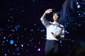 65 kg (143 lbs) blood type: Fans Encounter National Boyfriend Park Bo Gum In Singapore After 2 Years Kavenyou Com