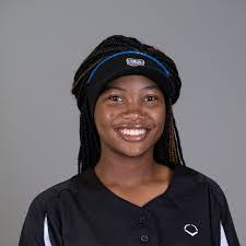 Savanna Chavez's Instagram, Twitter & Facebook