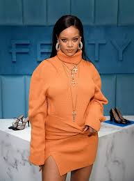 En termes de style vestimentaire, quelle est votre signature personnelle ? Fenty Pret A Porter Souliers Mode Maroquinerie Lvmh