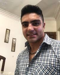 اين همه عقده هاتو تلبار كردي ! چرا نميتركي مَرد !!