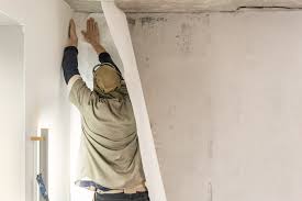 Für gutes tapezieren durch einen fachmann fallen preise & kosten an. Gestrichene Wand Tapezieren So Machen Sie Es Richtig