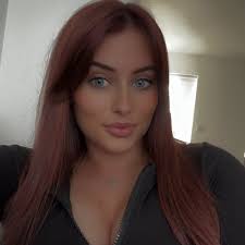 Clare Downes (@_claredownes)