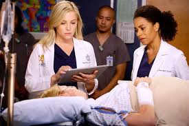 Voirseries.best » séries » grey's anatomy » saison 15 » épisode 11. Grey S Anatomy Recap Season 13 Episode 11 Ew Com