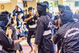 Ia mempunyai hanya 21 buah matapelajaran, yang mana ia menekankan kepada 99% mempertahankan diri dan 1. Utama Persatuan Seni Silat Cekak Malaysia