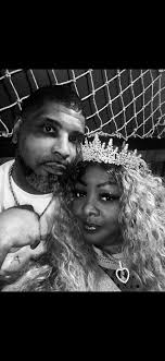 Ok so we always hear people talk about birthday twins. What about finding  your anniversary twins? I see quite a few of us married