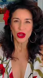 TikTok De Karina La Cantante